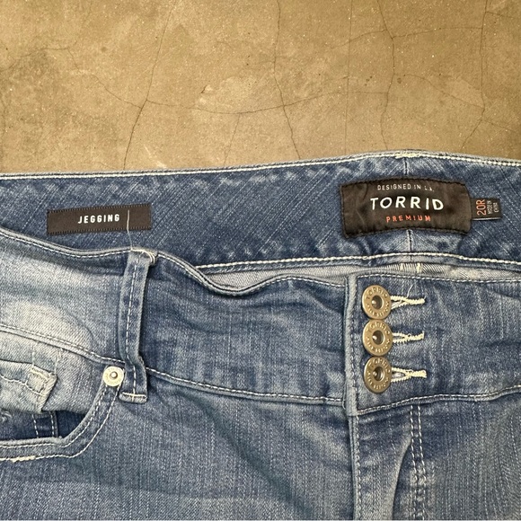 Torrid Side Stripe Jegging Premium Stretch Light Wash Jeans Sz20R - Picture 7 of 11